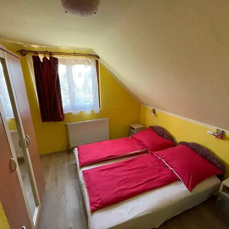 Csillam Vendeghaz Apartment